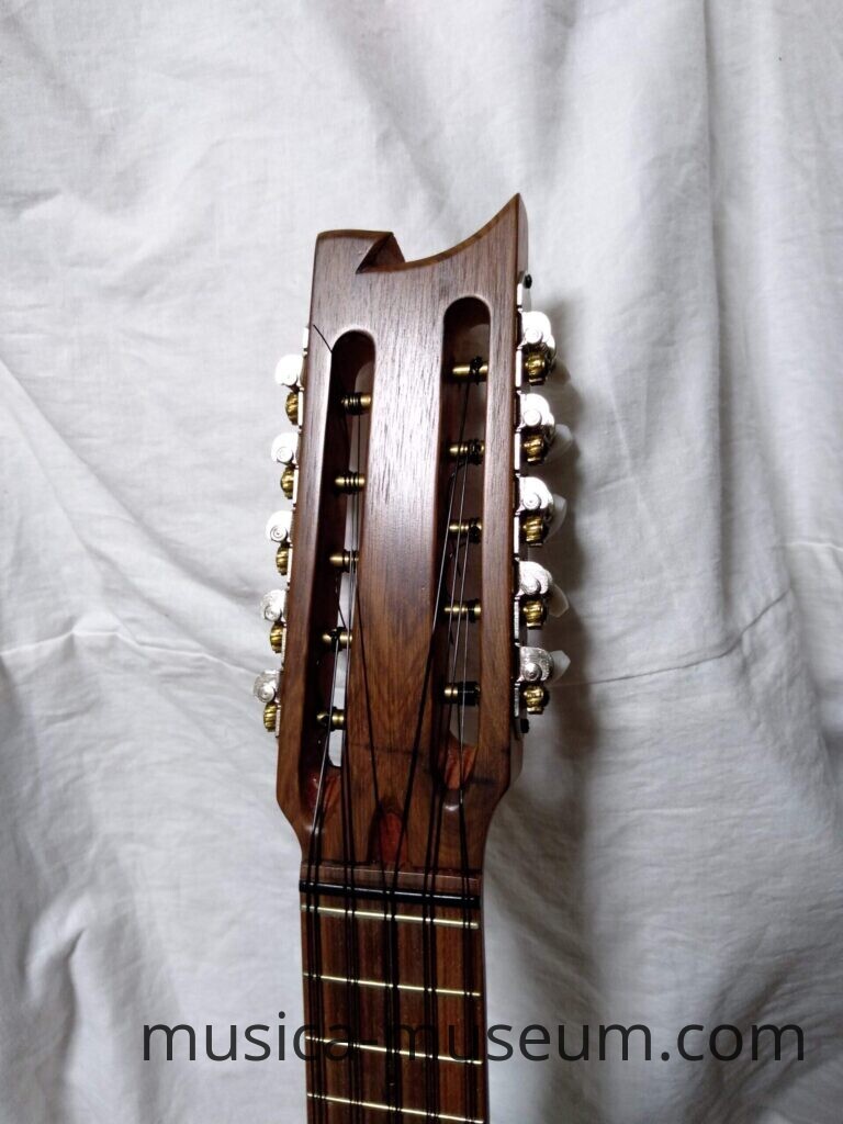 チャランゴ（Charango） - MUSICA MUSEUM