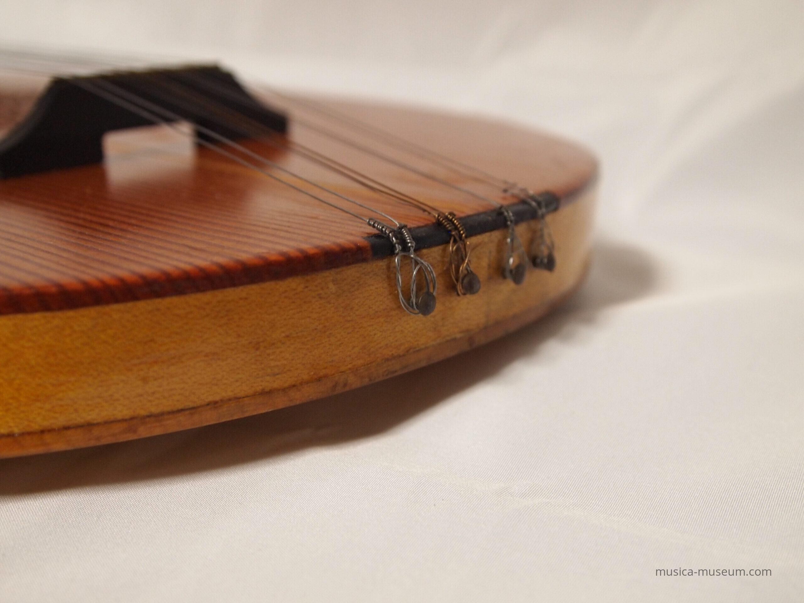 ルネッサンスシターン(Renaissance Cittern) - MUSICA MUSEUM